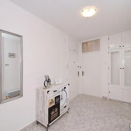 By The Sea - 24422 Appartement Zadar