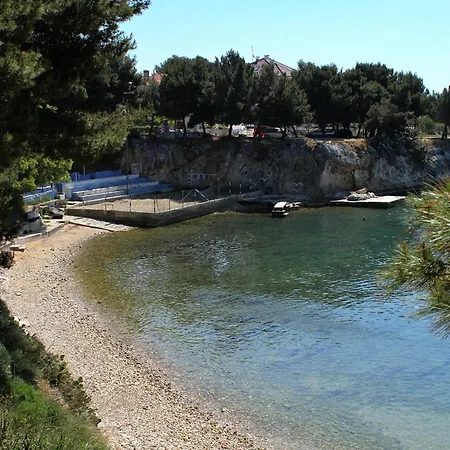 By The Sea - 24422 زادار